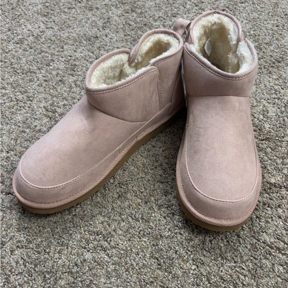 Old Navy Women's Pink Boots - Picture 1 of 1